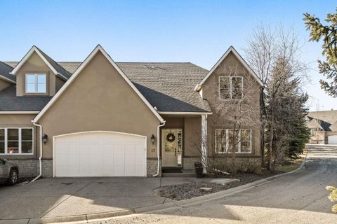 1359 69 Street SW 17 Calgary AB T3H 3W8