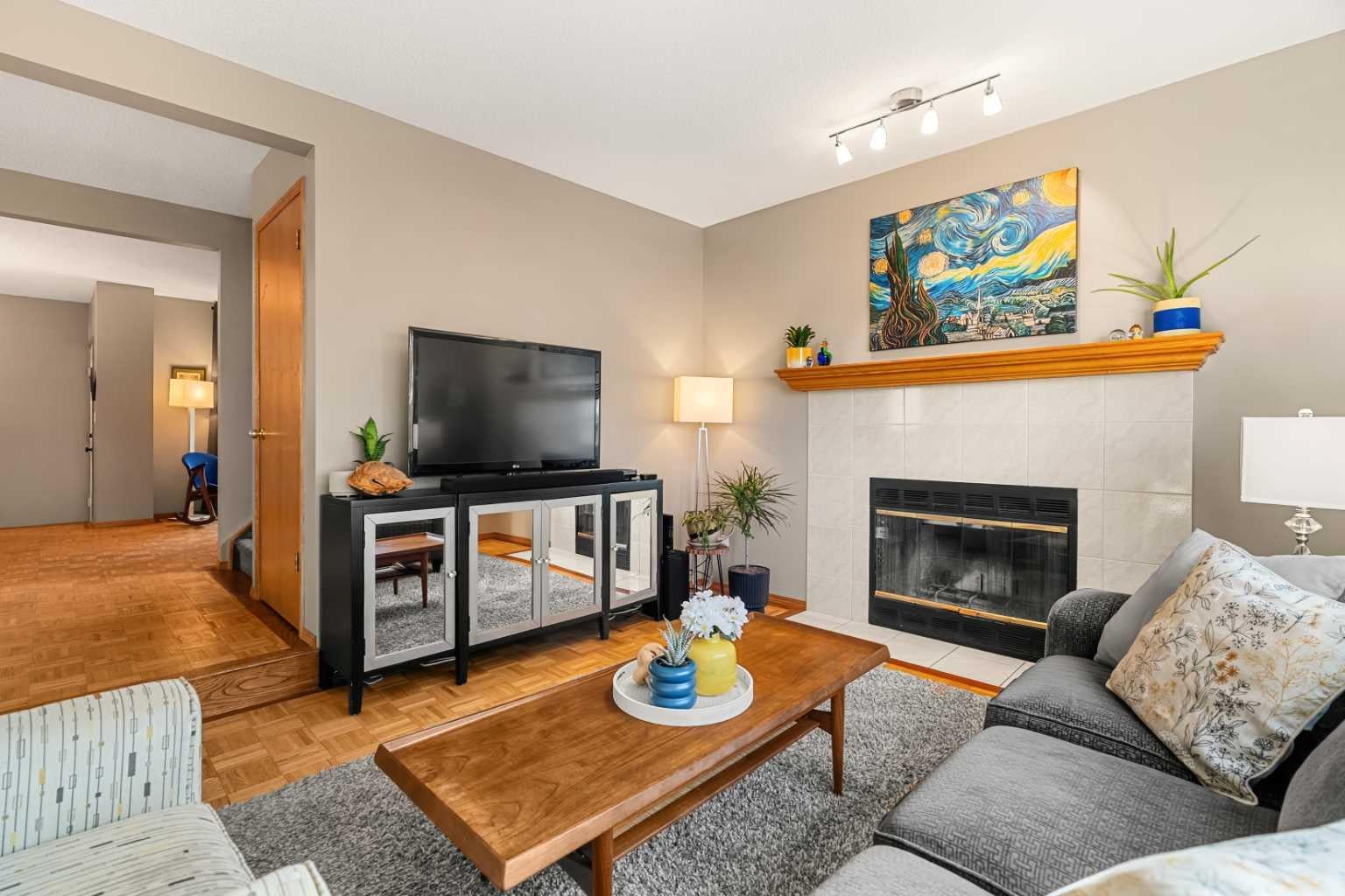 54 Deerview Terrace SE