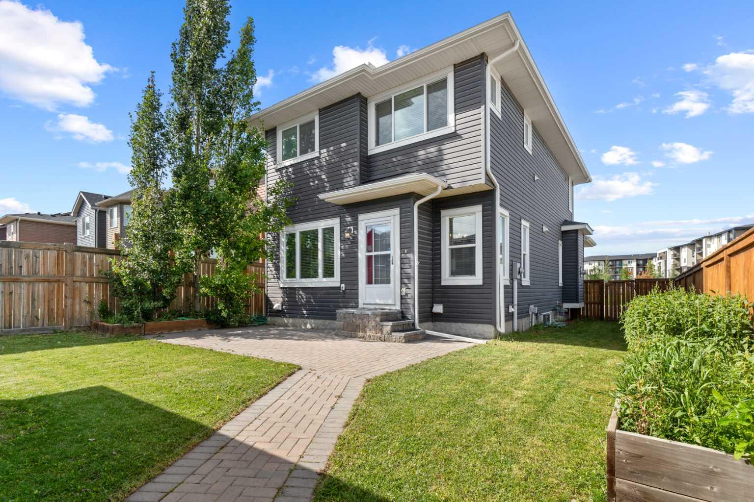 898 Evanston Drive NW