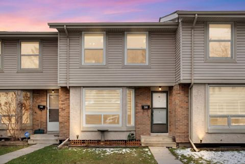 Photo of 123 Queensland Drive SE #144, Calgary, AB T2J 5J4 (MLS # A2305713)