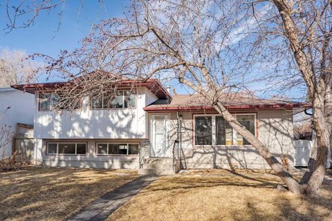 4707 Brockington Road NW Calgary AB T2L 1R5