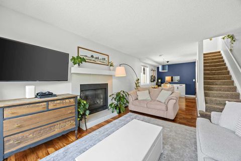 Photo of 1720 13 Street SW #301, Calgary, AB T2T 3P4 (MLS # A2315391)
