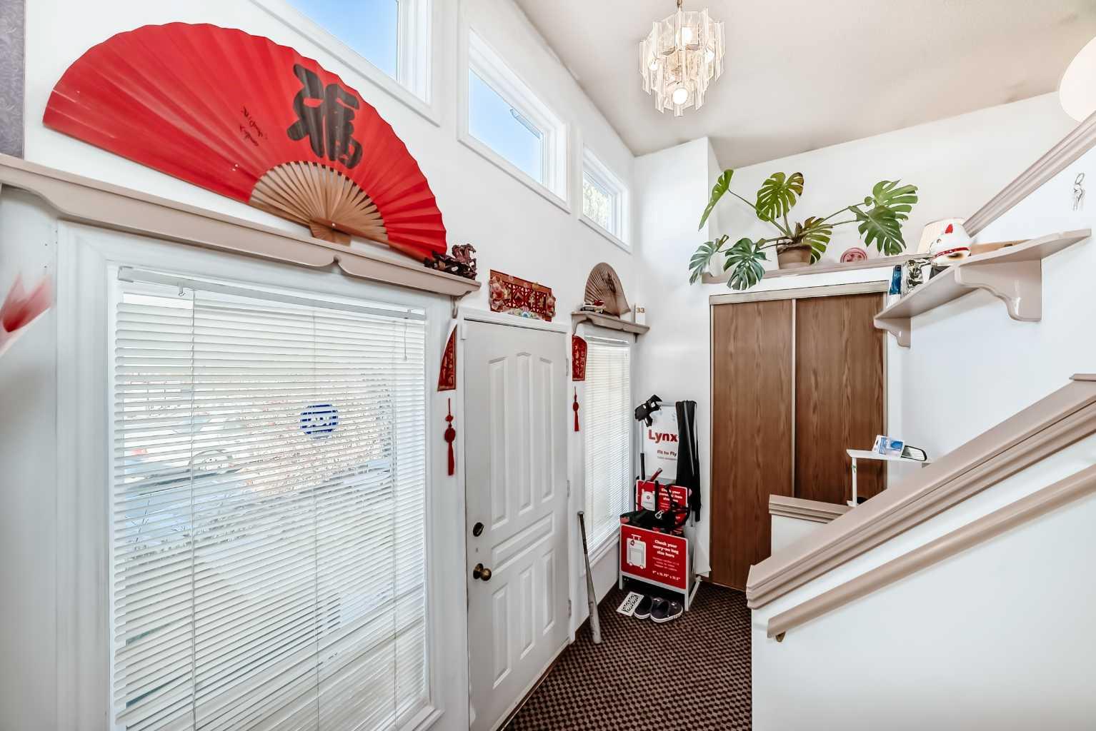 142 Hunterhorn Drive NE