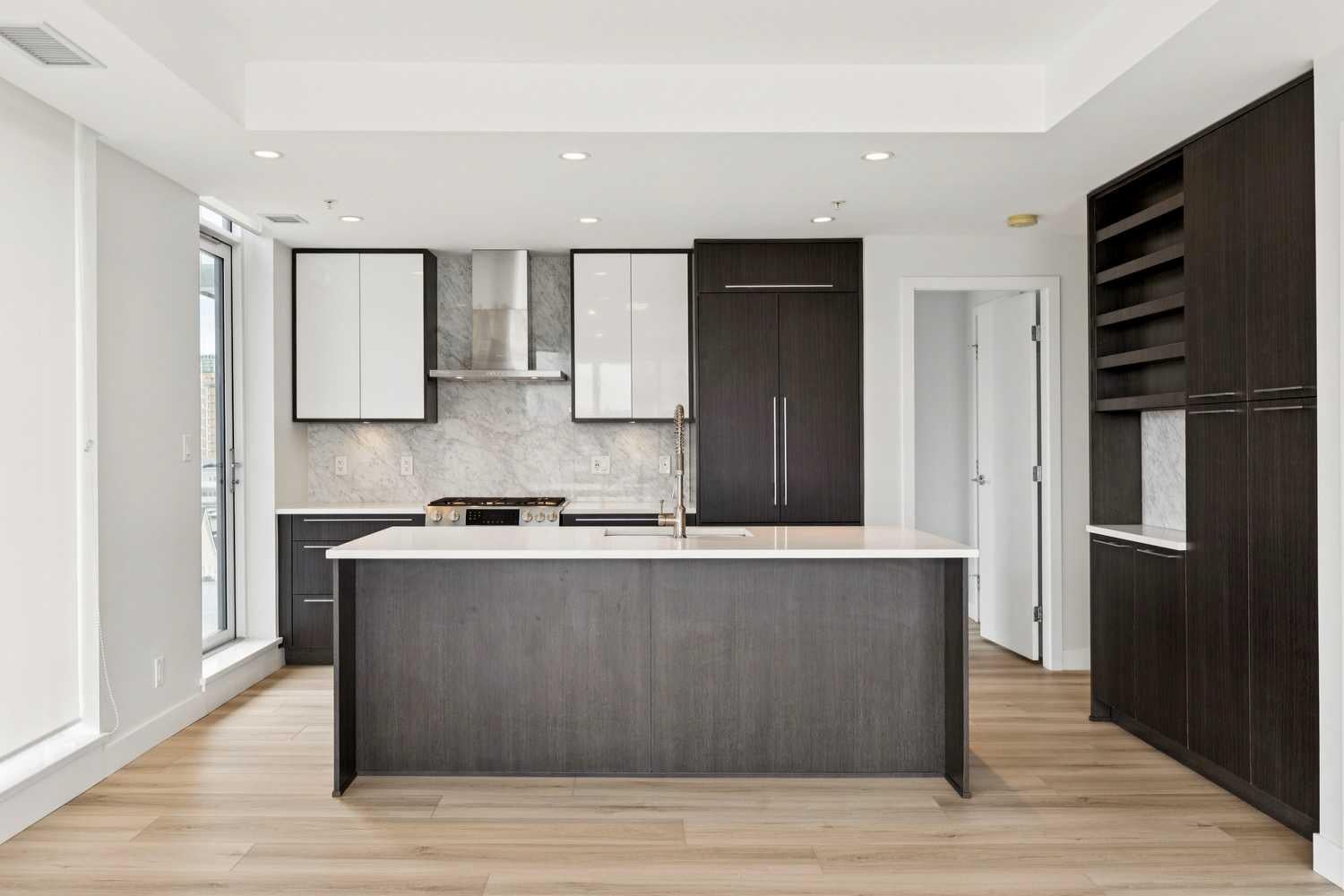 930 16 Avenue SW 602