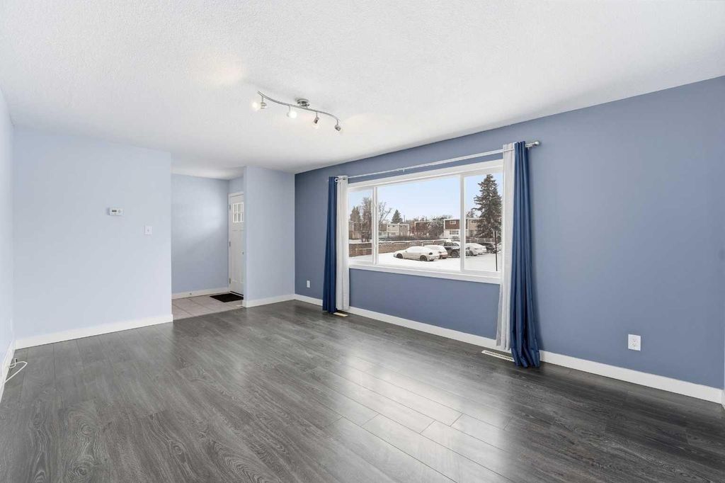 Photo of 110 Terrace Park, Red Deer, AB T4N 1V8 (MLS # A2293122)