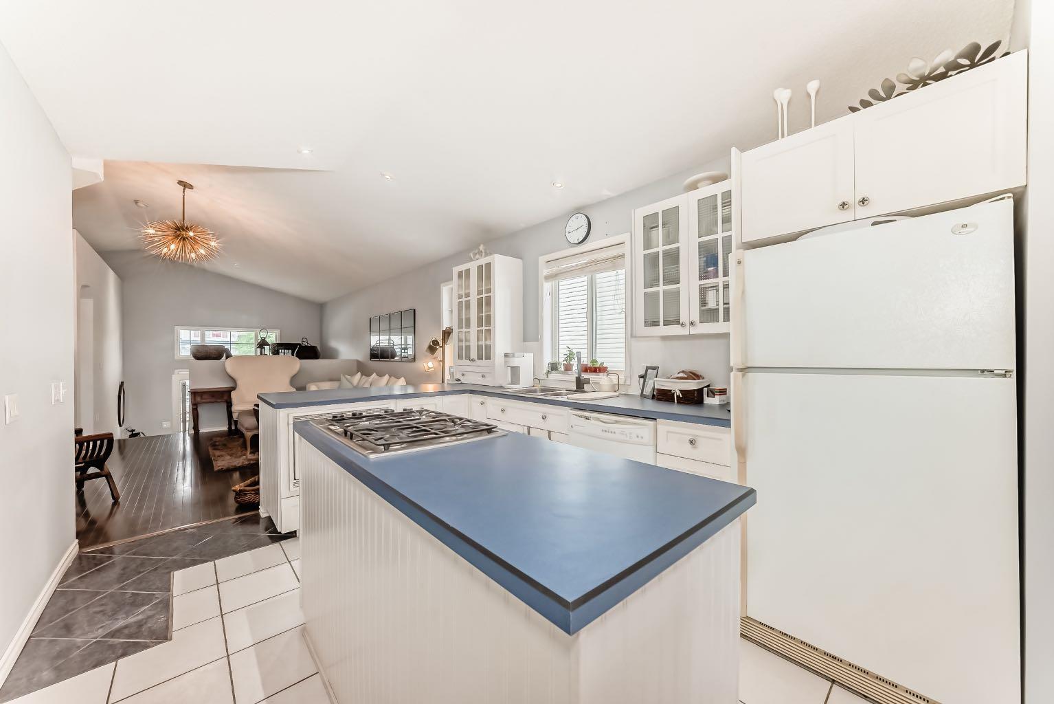 307 Mt Lorette Place SE