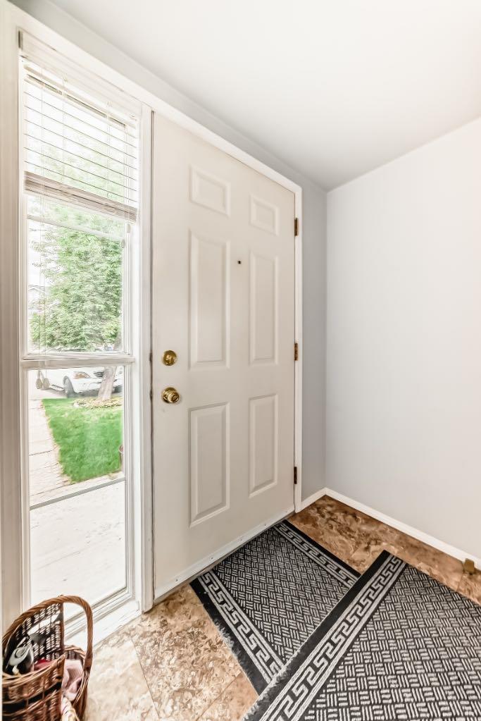 307 Mt Lorette Place SE