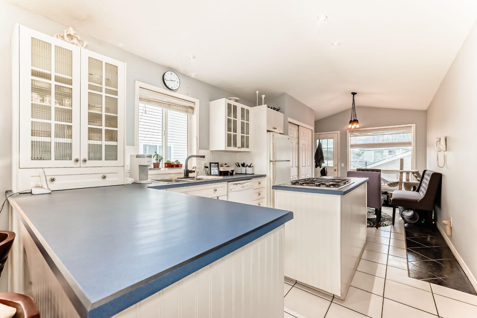 307 Mt Lorette Place SE