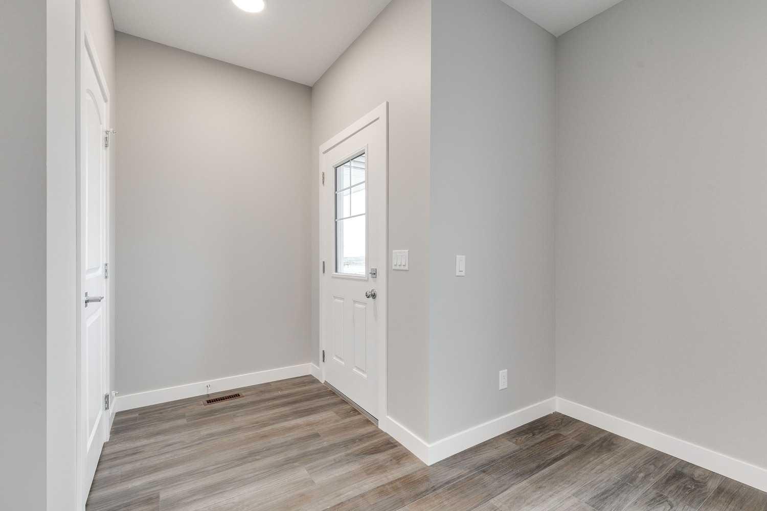 483 Hotchkiss Manor SE