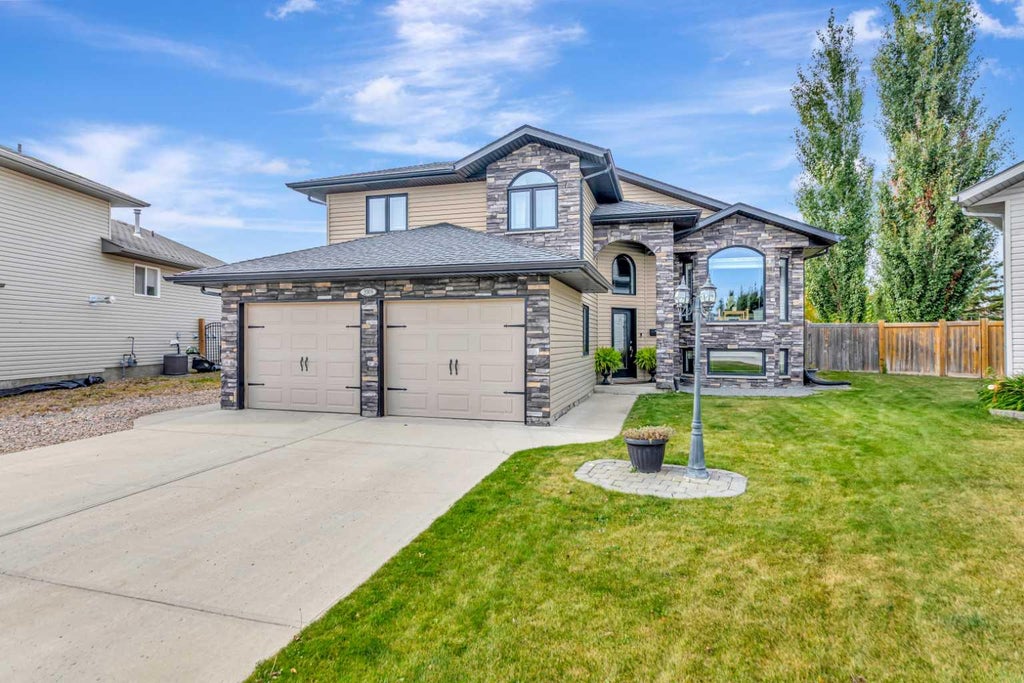 Photo of 2008 47 B Avenue Close, Lloydminster, SK S9V 0Z4 (MLS # A2347893)