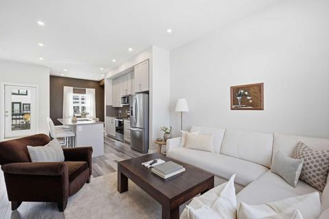 38 Les Jardins Park SE Calgary AB T2C 5V3