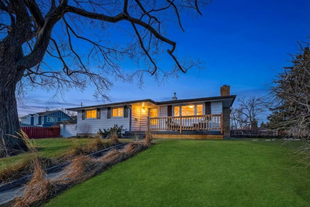 Photo of 3215 9 Street NW, Calgary, AB T2K 1H1 (MLS # A2287710)