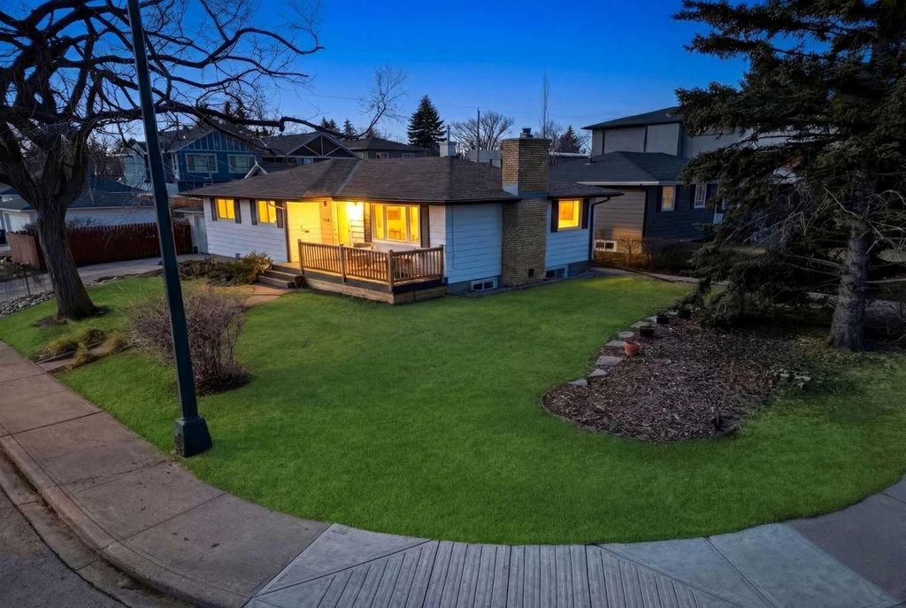 Photo of 3215 9 Street NW, Calgary, AB T2K 1H1 (MLS # A2287710)