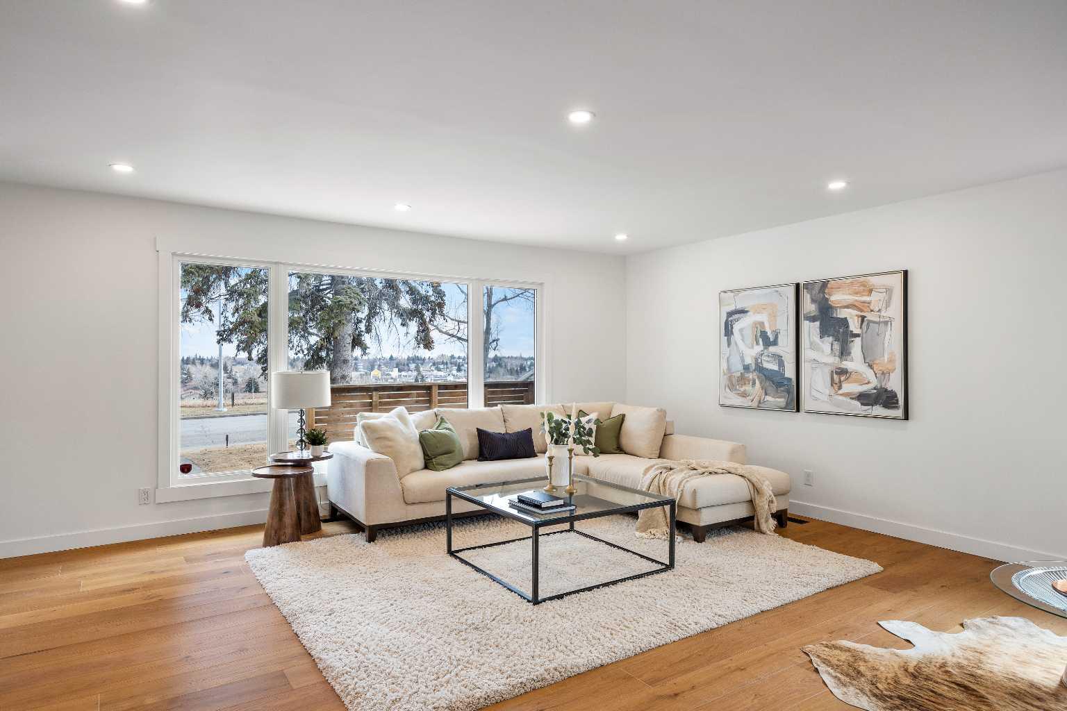 1040 Lake Ontario Drive SE