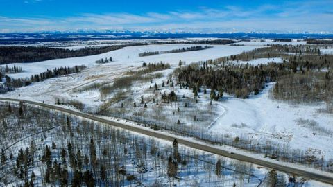 123 Centre Street N Sundre AB T0M 1X0