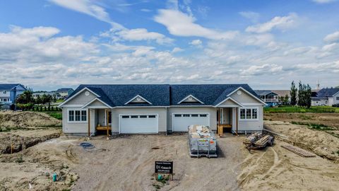 Photo of 22 Stonybrook Lane, Raymond, AB T0K 2S0 (MLS # A2325184)