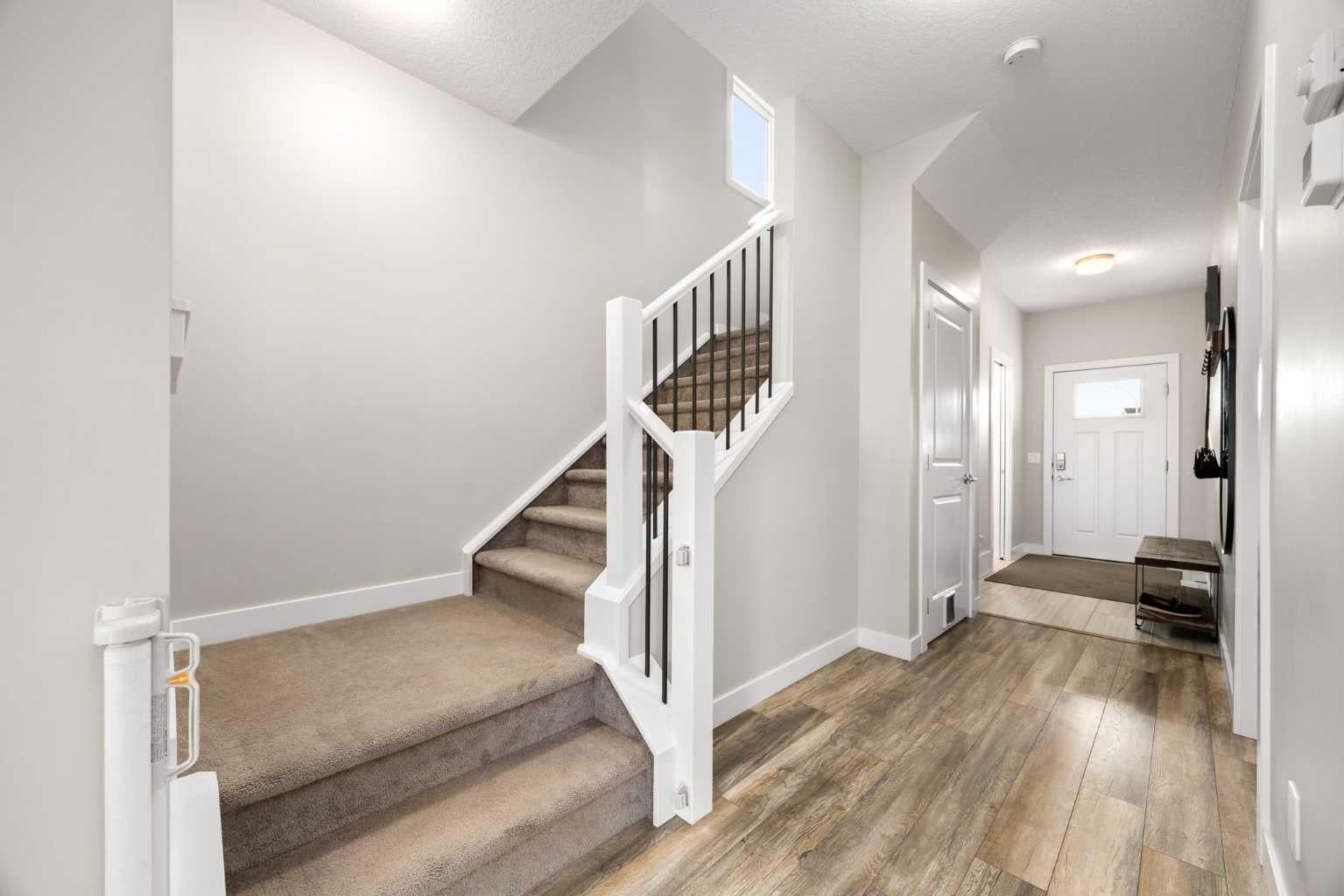 112 Reunion Loop NW