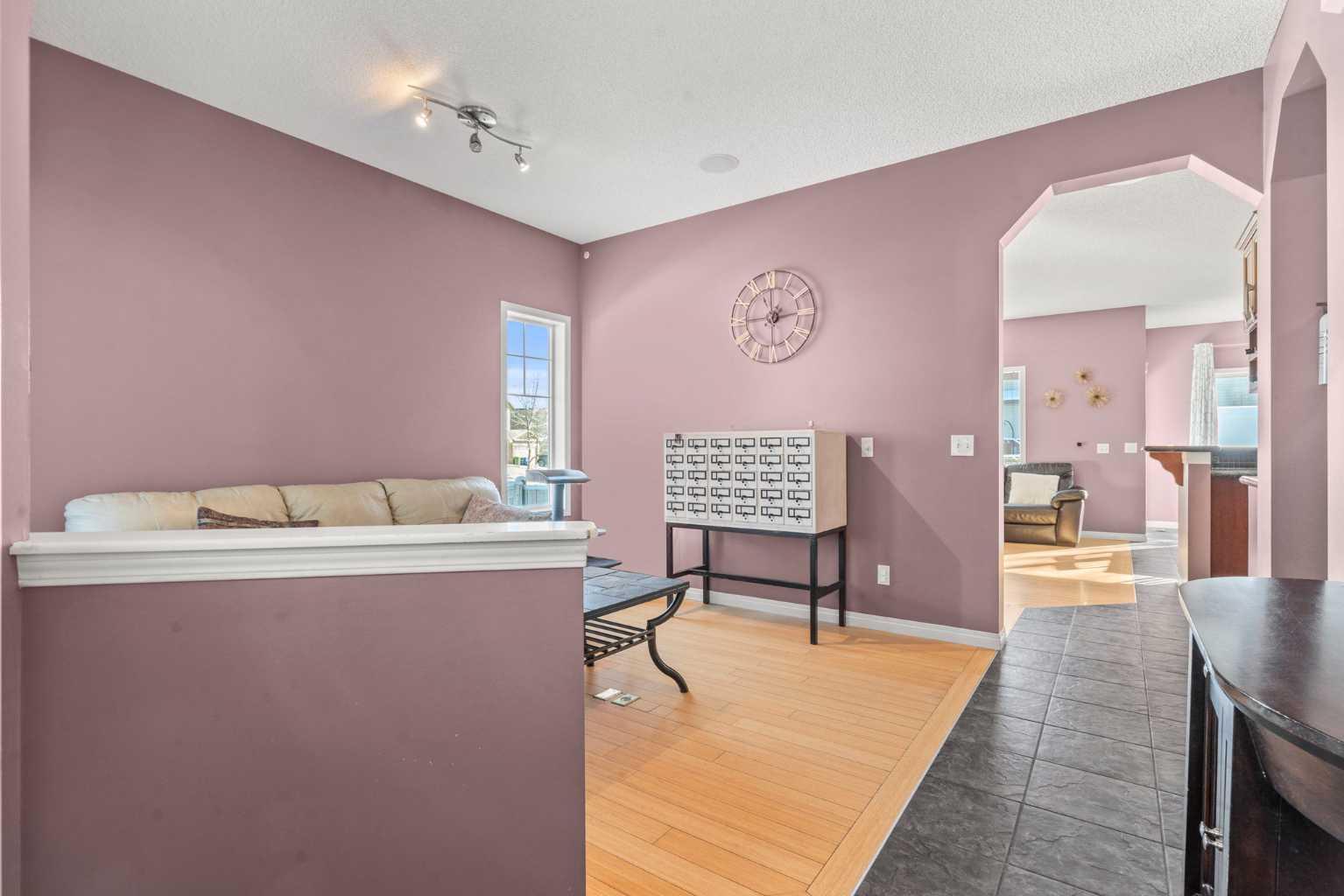 15 Chapalina Close SE