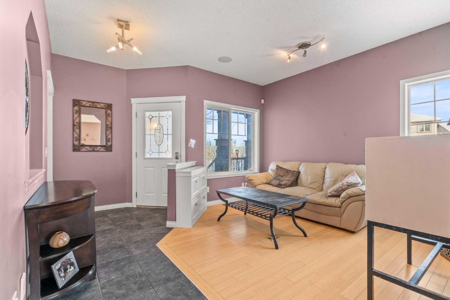 15 Chapalina Close SE