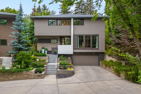Photo of 1143 Sifton Boulevard SW, Calgary, AB T2T 2L2 (MLS # A2336475)
