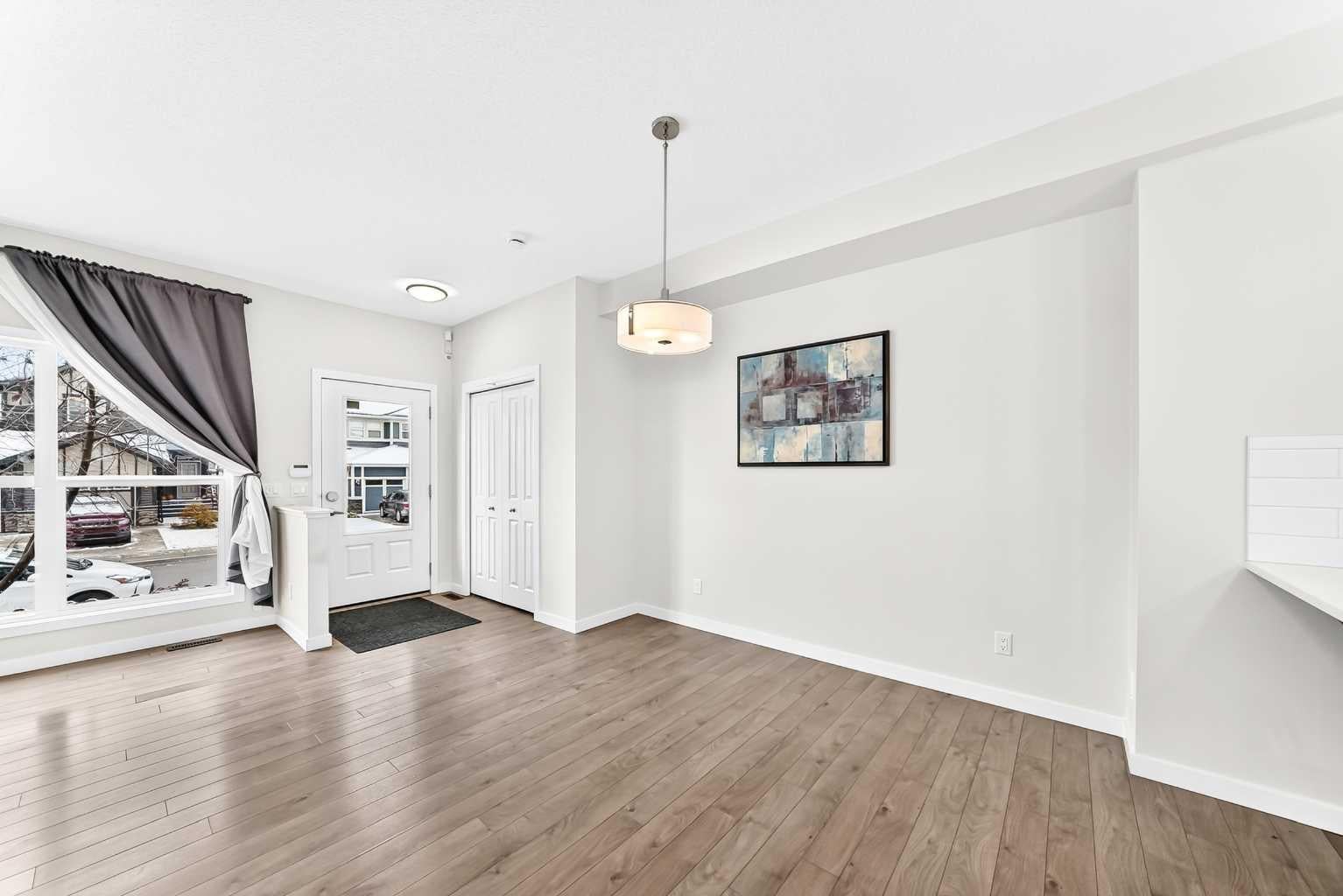 524 Midtown Street SW