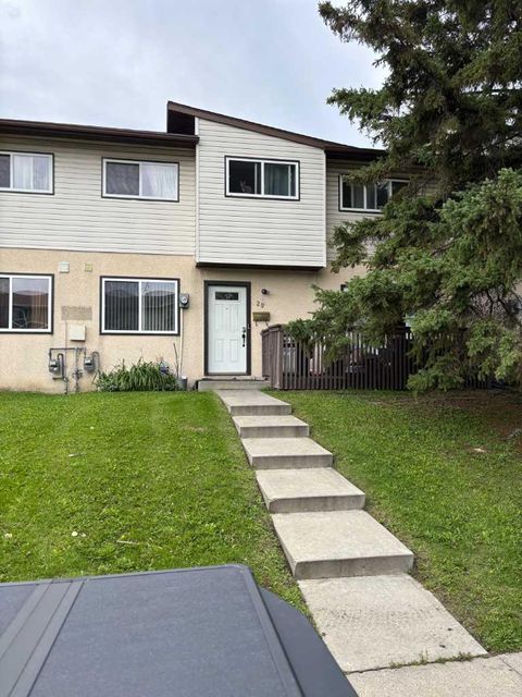 4531 7 Avenue SE 20 Calgary AB T2A 5E4