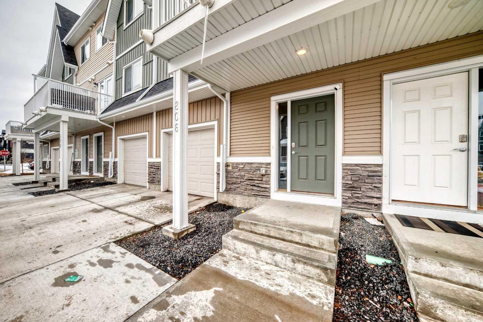 32 Red Embers Parade NE 806