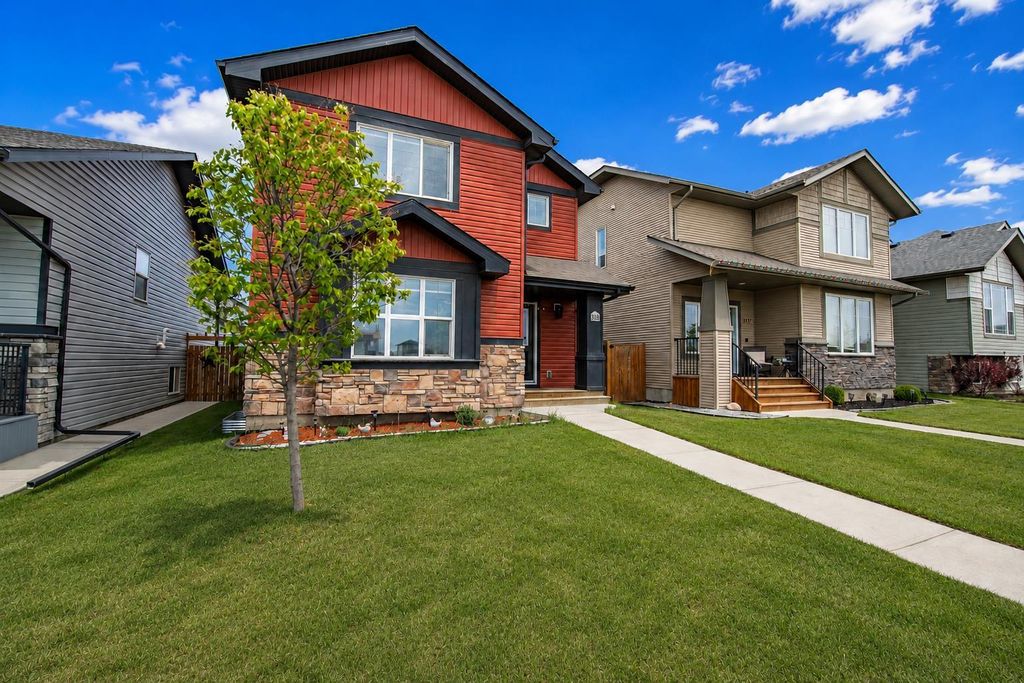Photo of 318 Teasdale Drive, Red Deer, AB T4P 0T1 (MLS # A2331450)