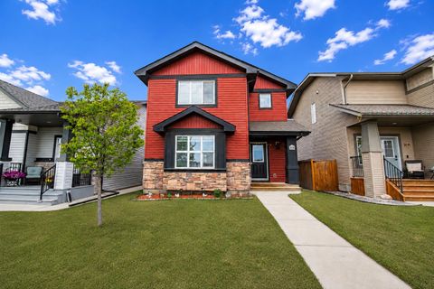 Photo of 318 Teasdale Drive, Red Deer, AB T4P 0T1 (MLS # A2331450)