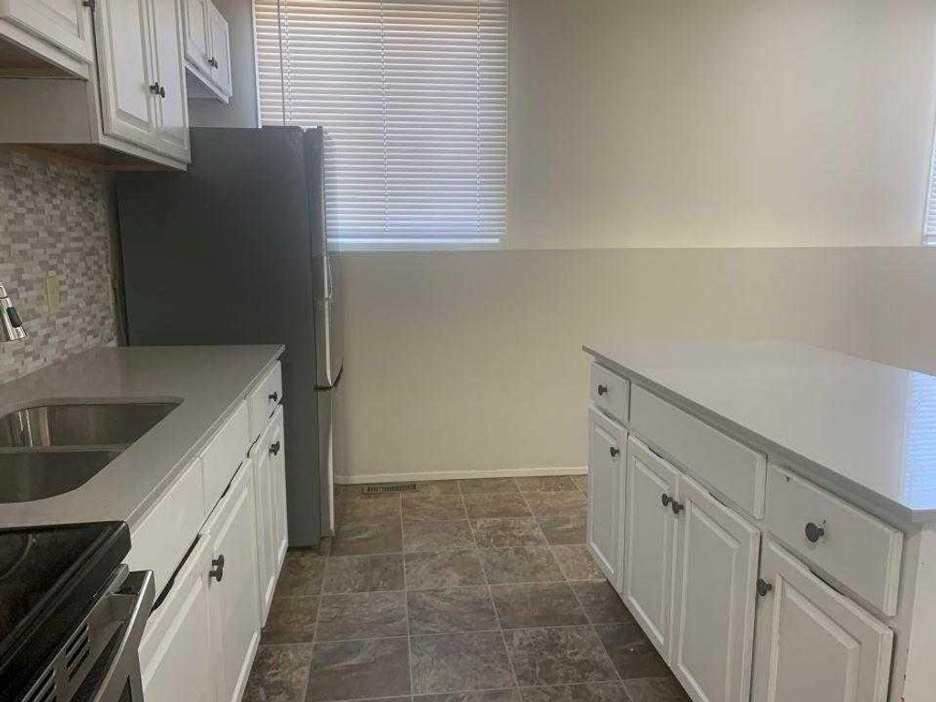 Photo of 5805 56 Avenue, Red Deer, AB T4N 4P9 (MLS # A2294887)