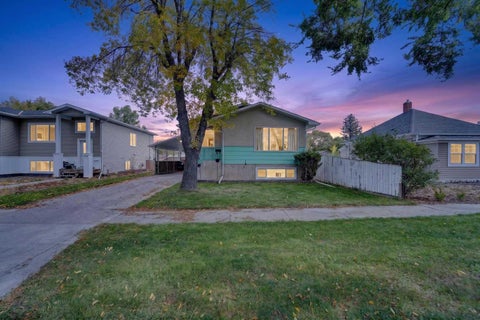 Photo of 813 12C Street N, Lethbridge, AB T1H 2N9 (MLS # A2348651)