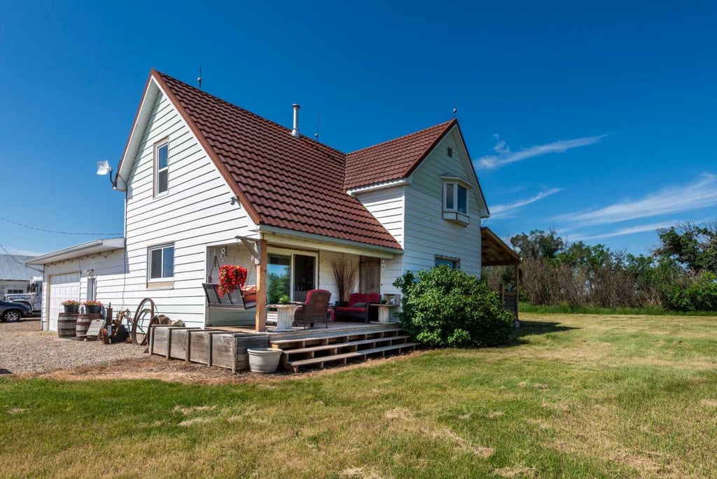 Photo of 234005 TWP RD 164, Rural Vulcan County, AB T0L 2B0 (MLS # A2326169)