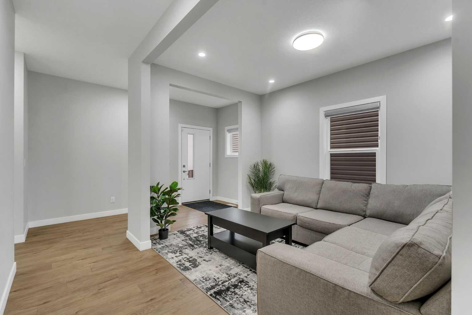 152 Savanna Way NE