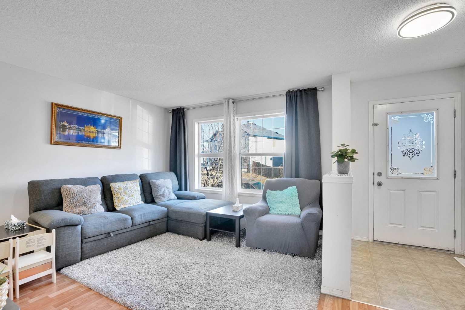 88 saddlebrook Common NE