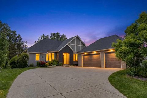 Photo of 29 Meadow Pointe Drive, Heritage Pointe, AB T1S 3M8 (MLS # A2324424)