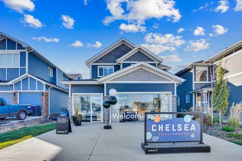 Photo of 371 Chelsea Passage, Chestermere, AB T1X 2P4 (MLS # A2264463)