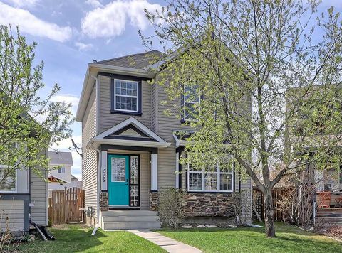 Photo of 558 Evermeadow Road SW, Calgary, AB T2Y 4W9 (MLS # A2310255)