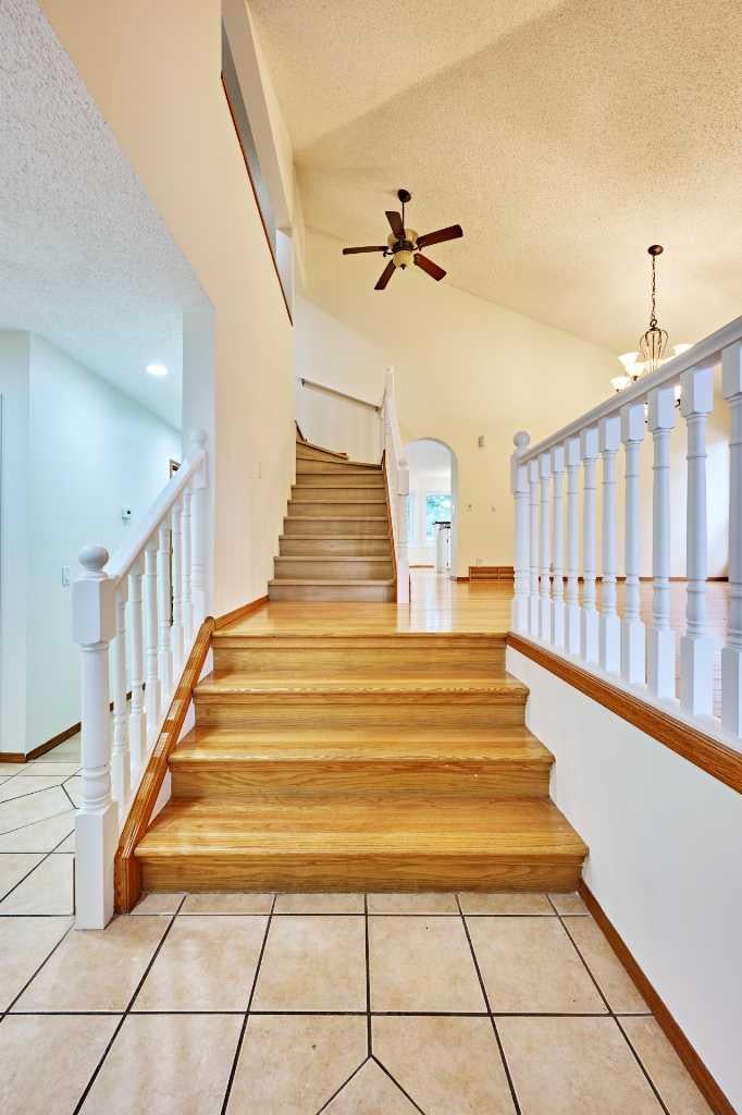 7 Suncastle Crescent SE