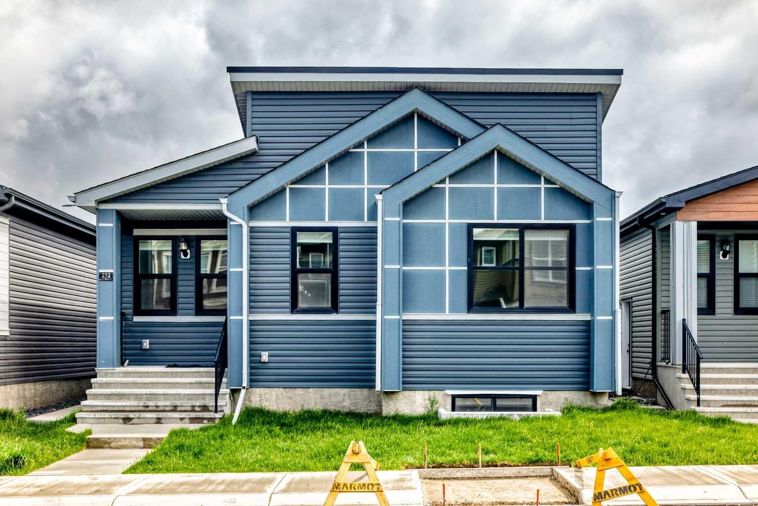 212 Lucas Place NW