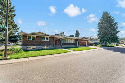 Photo of 167 Primrose Drive SE, Medicine Hat, AB T1A 2E7 (MLS # A2346974)