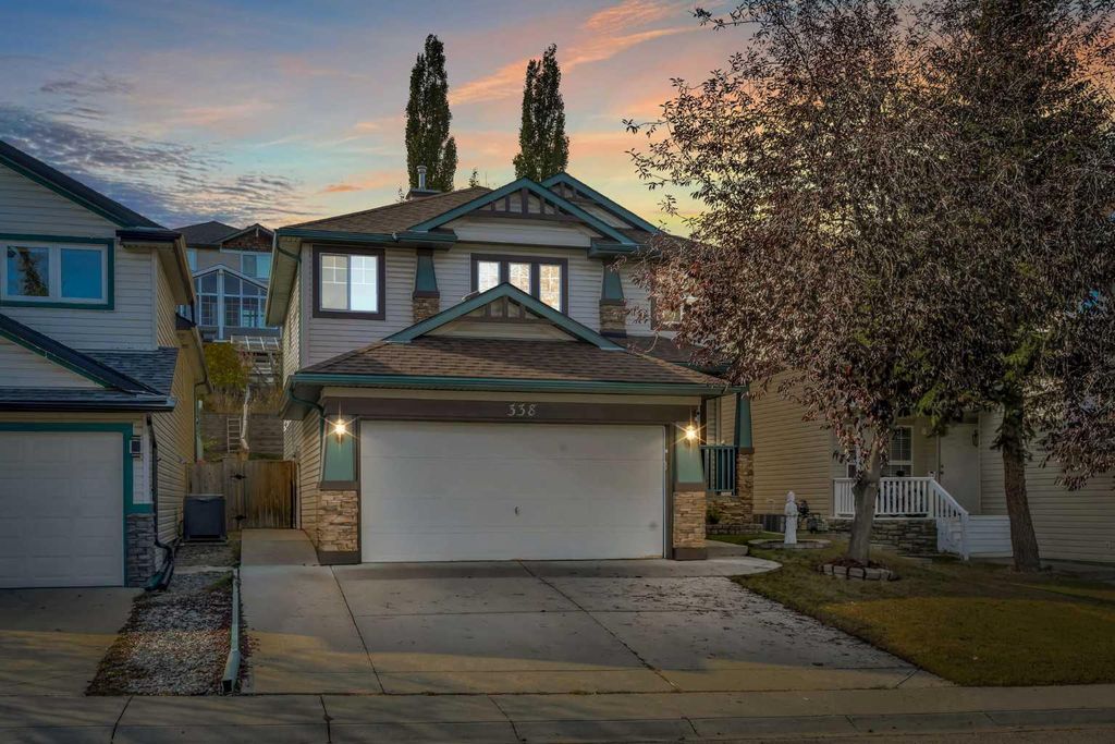 Photo of 338 Panamount Drive NW, Calgary, AB T3K 5M1 (MLS # A2302756)