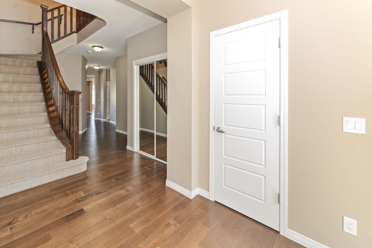 34 Cityscape Bay NE