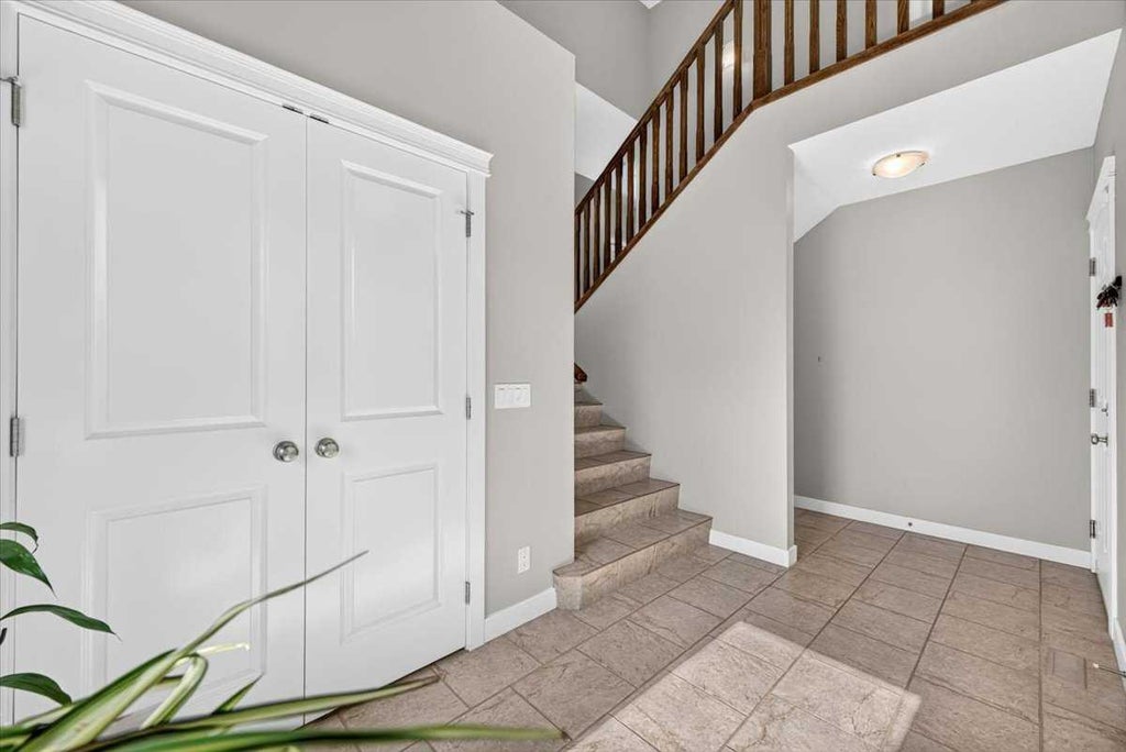 Photo of 717 Ranch Crescent, Carstairs, AB T0M 0N0 (MLS # A2350277)