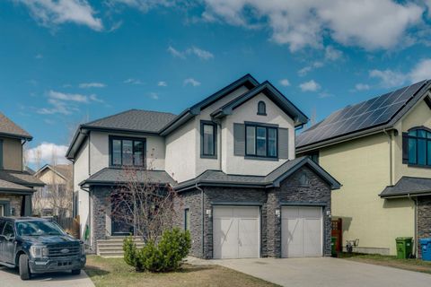 Photo of 52 West Coach Court SW, Calgary, AB T3H 0N1 (MLS # A2306351)