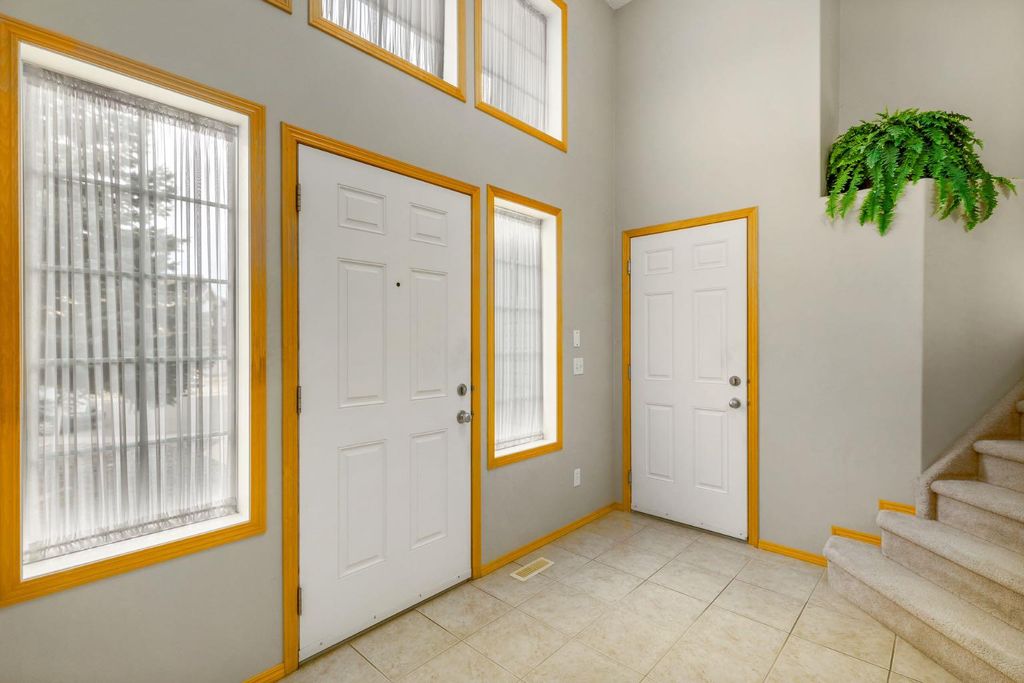 Photo of 131 Panatella Close NW, Calgary, AB T3K 6C9 (MLS # A2282002)