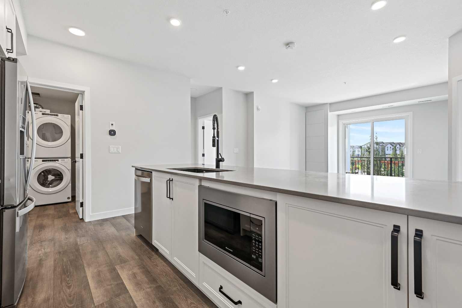 255 Les Jardins Park SE 216