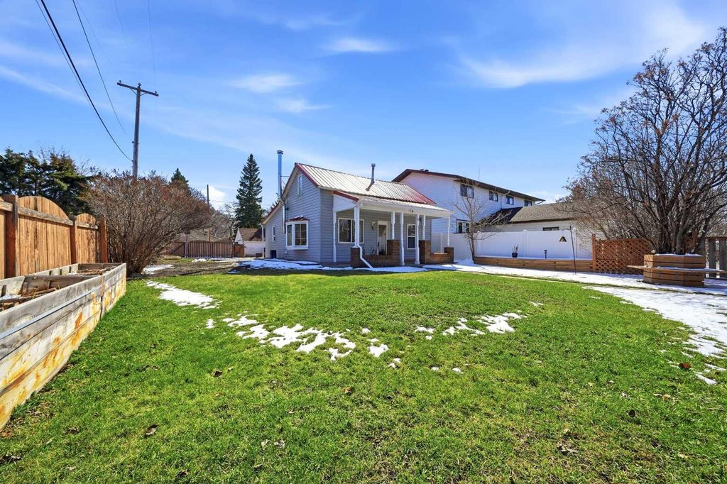 Photo of 5019 58 Street, Lacombe, AB T4L 1K7 (MLS # A2301409)