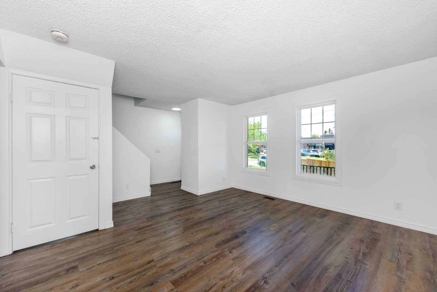 120 Whitefield Drive NE