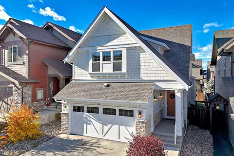 10 Riviera Place Cochrane AB T4C 0V4