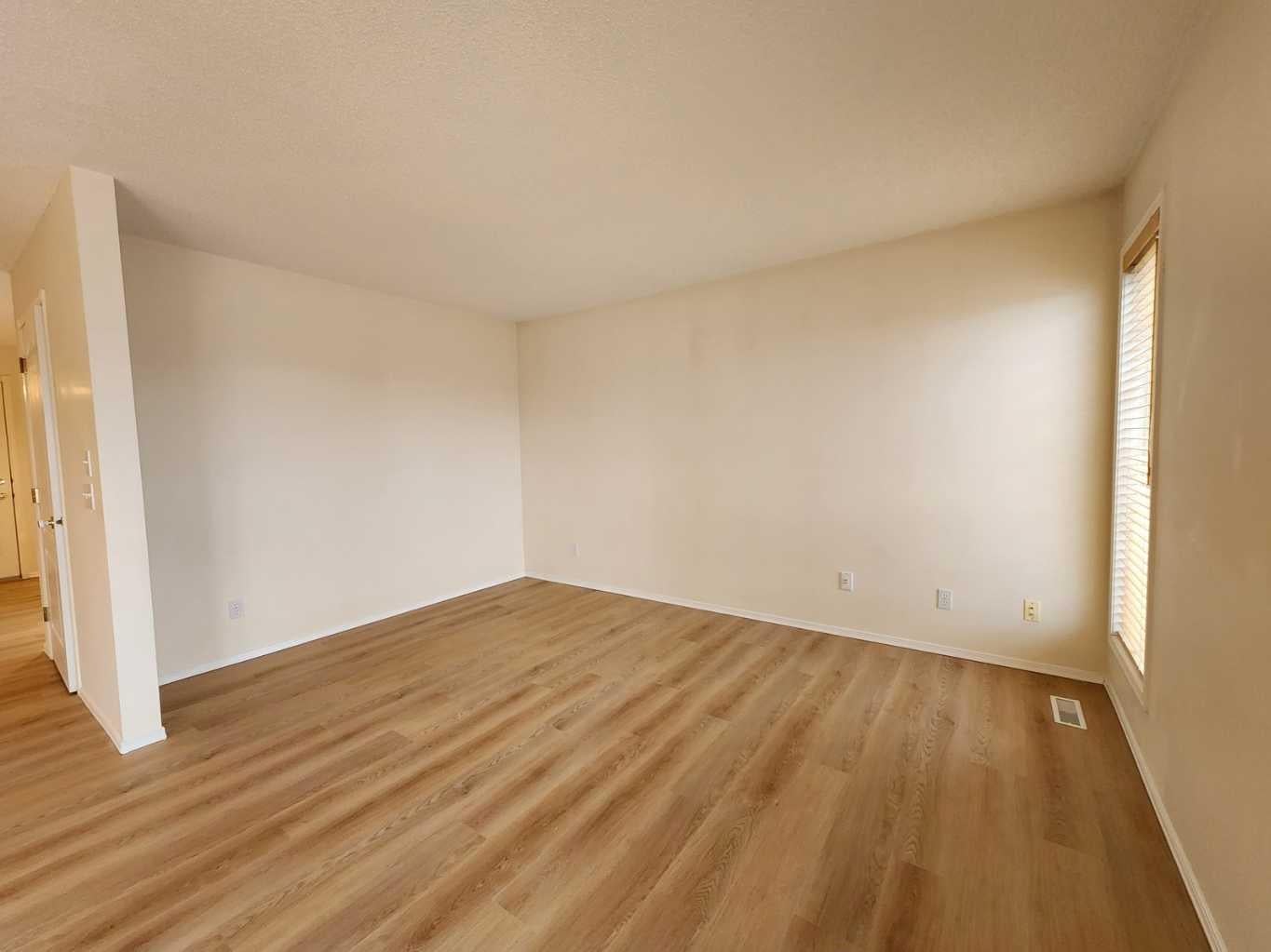102 Somervale Green SW